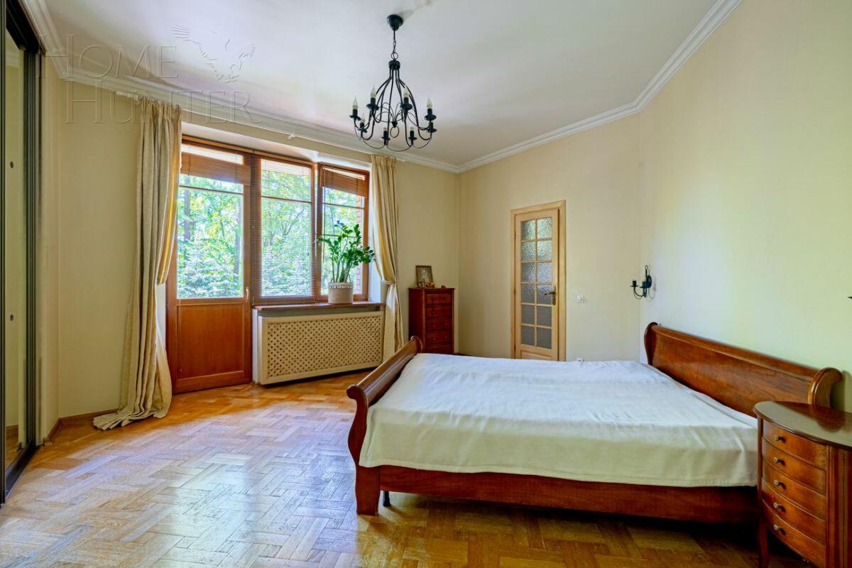 5-КОМН. КВАРТИРА С ОТДЕЛКОЙ 220.3 М² НА 2 ЭТАЖЕ