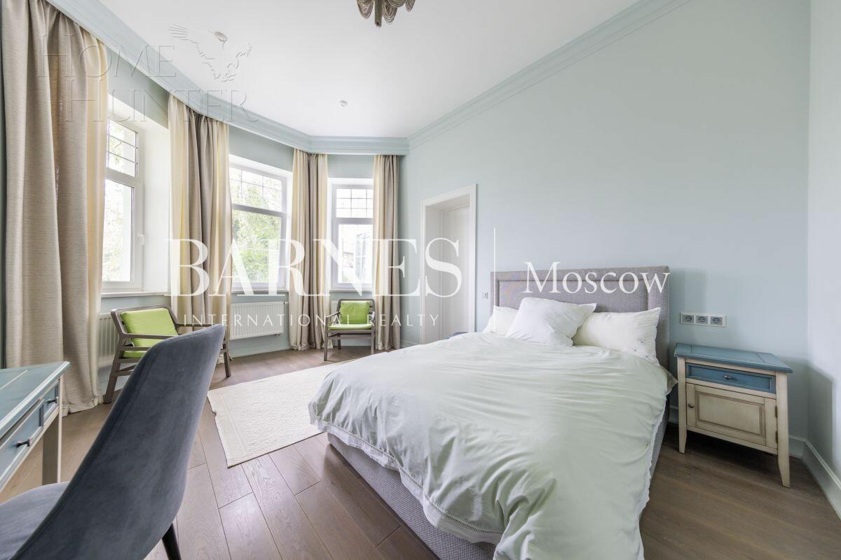 2-этажный коттедж 820 м² с отделкой