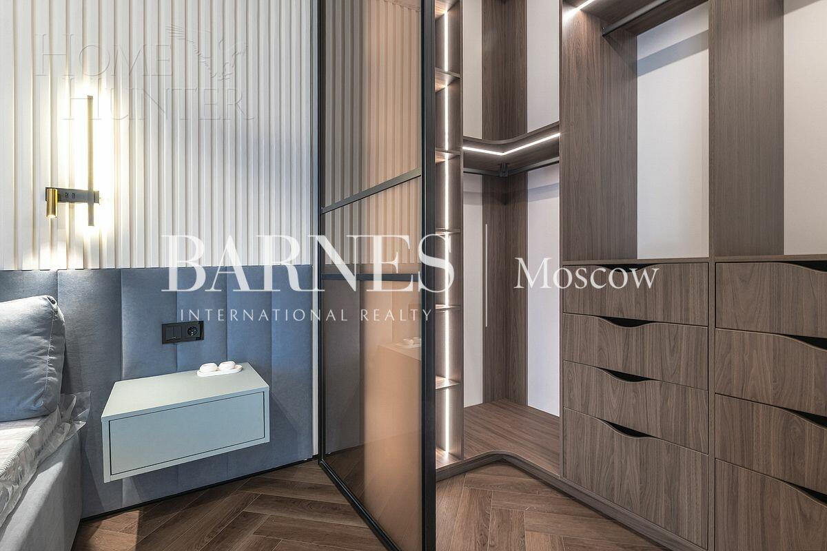 2-этажный коттедж 300 м² с отделкой