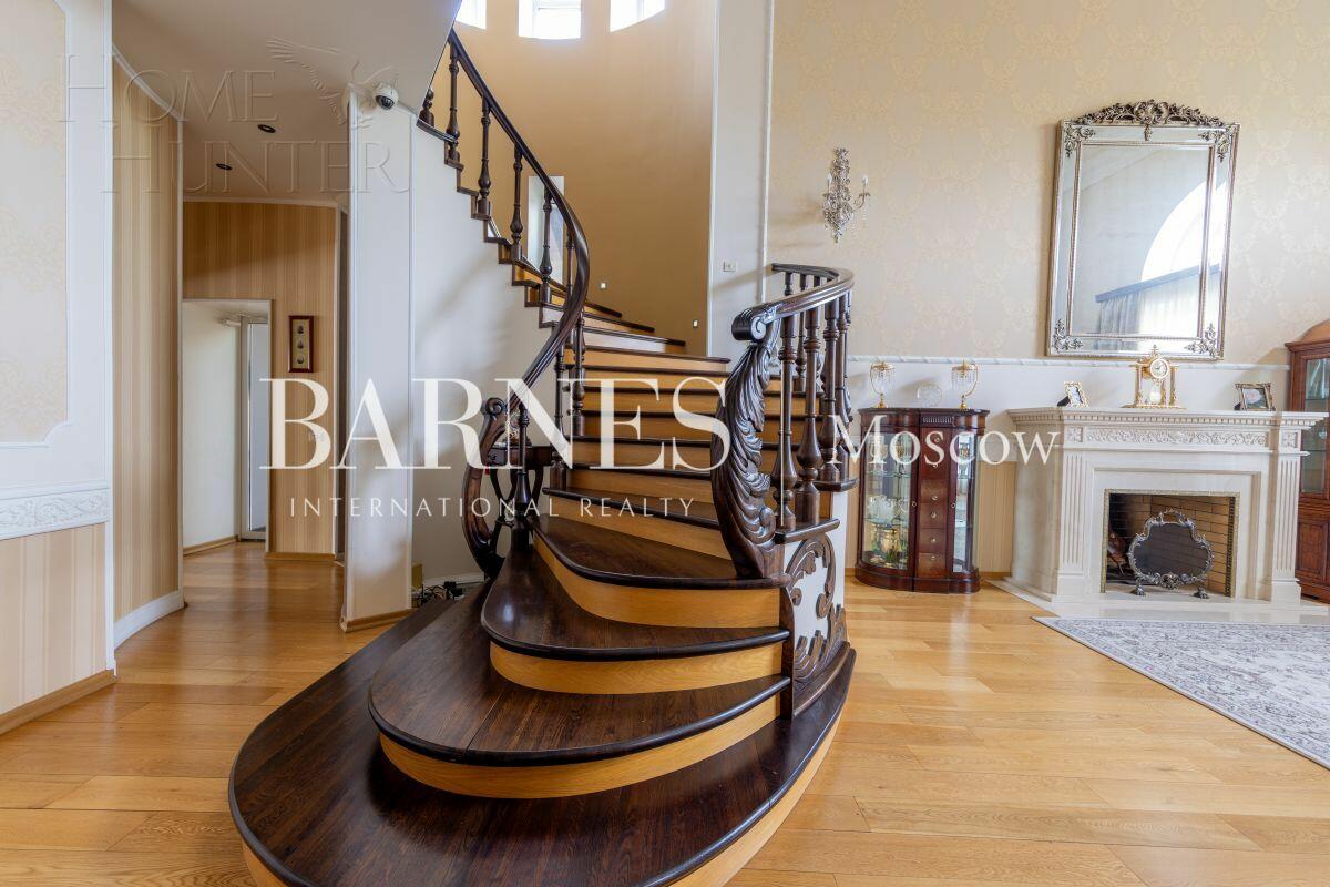 2-этажный коттедж 1 200 м² с отделкой