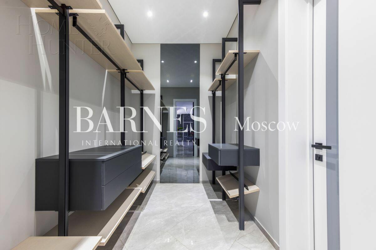 2-этажный коттедж 600 м² с отделкой