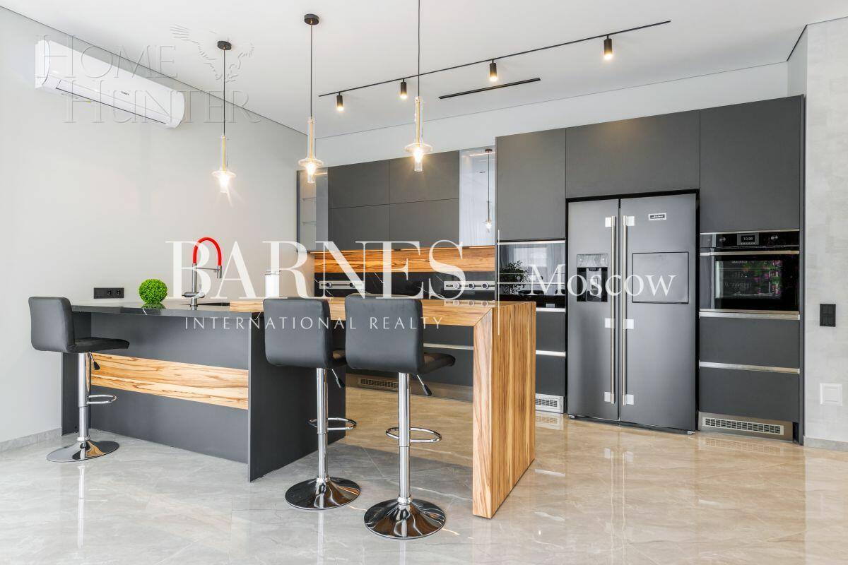 2-этажный коттедж 600 м² с отделкой