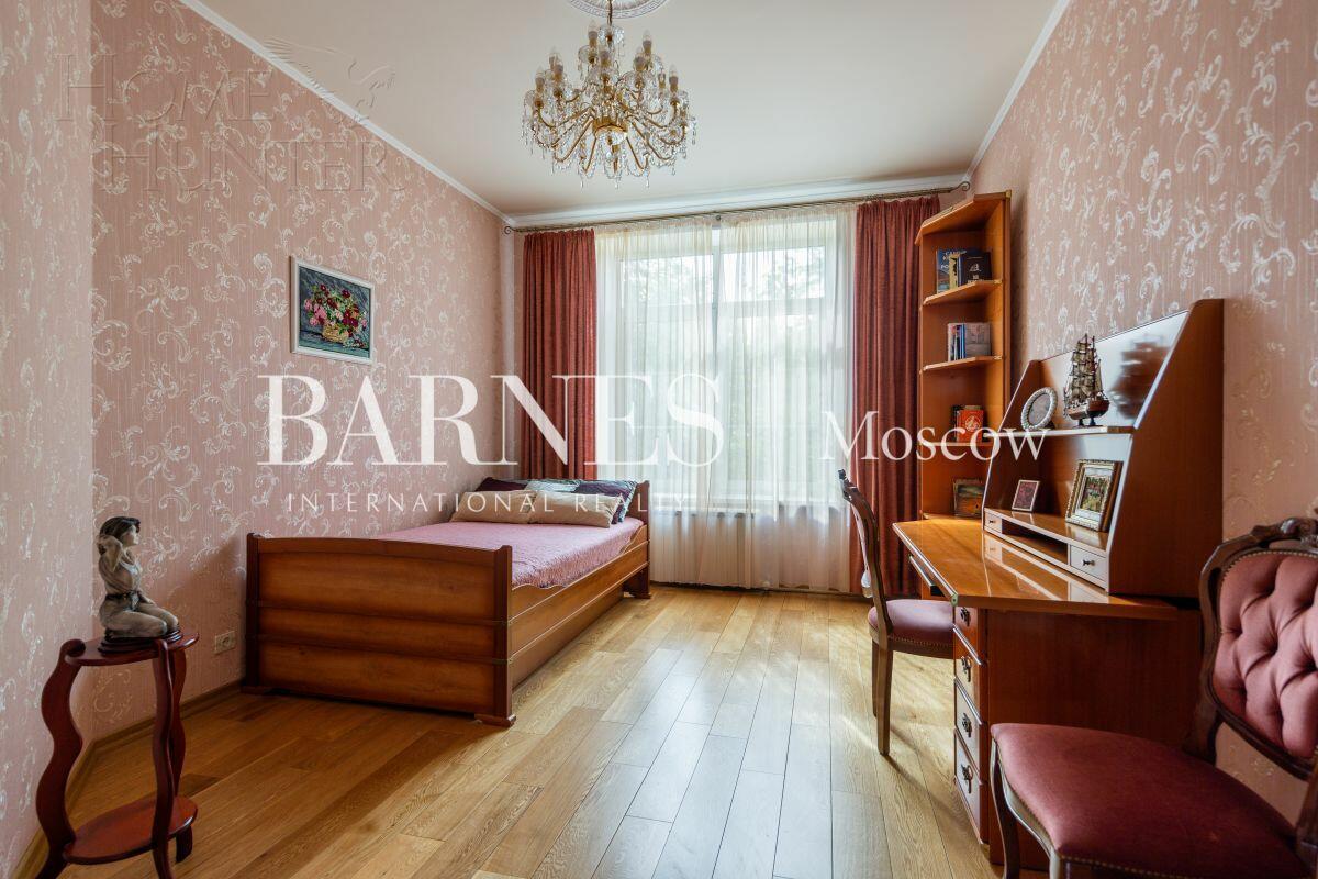 2-этажный коттедж 1 200 м² с отделкой