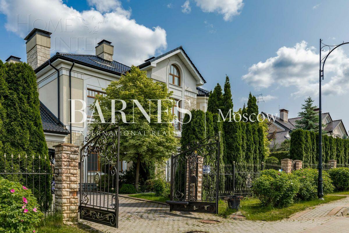 2-этажный коттедж 700 м² с отделкой