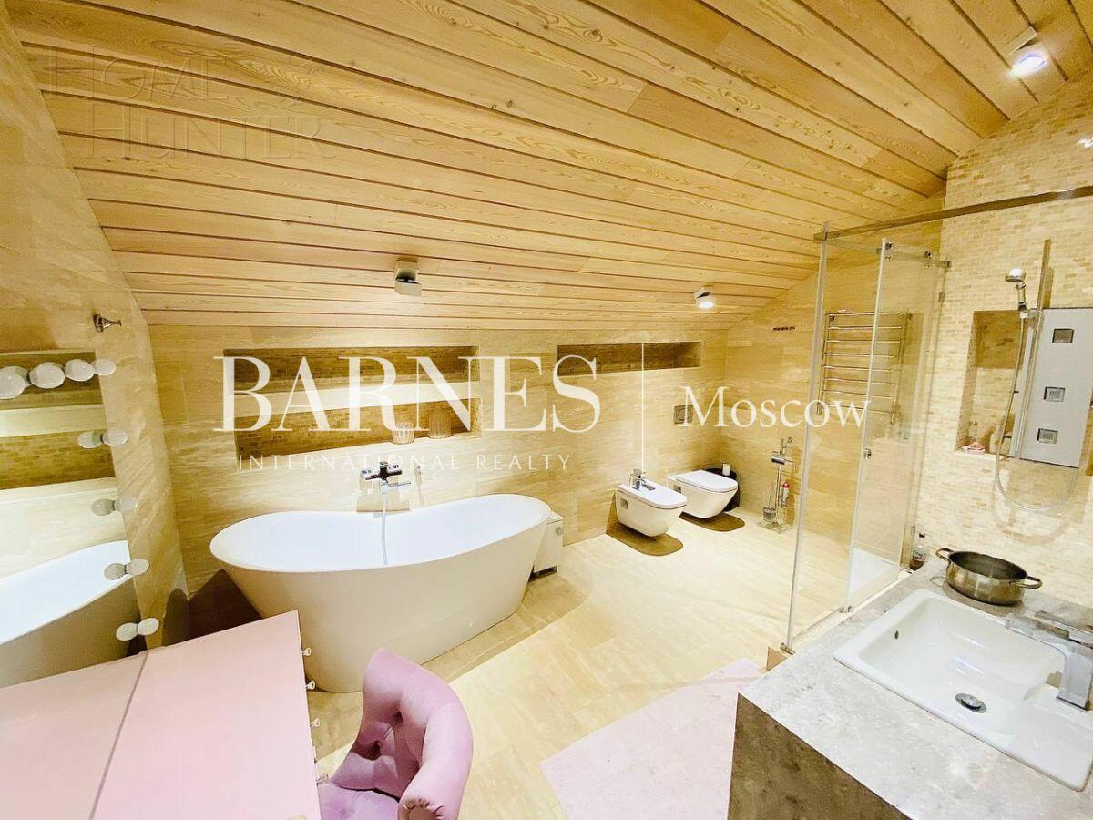 2-этажный коттедж 650 м² с отделкой