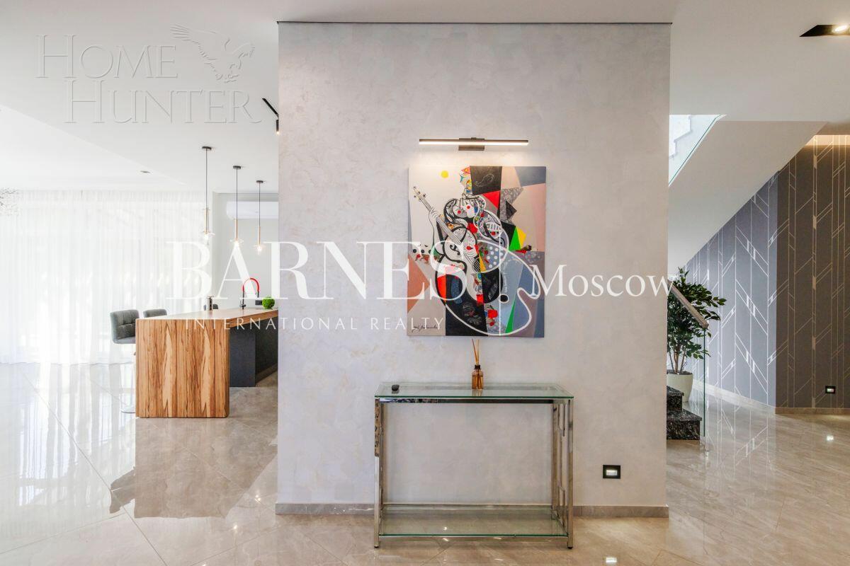 2-этажный коттедж 600 м² с отделкой