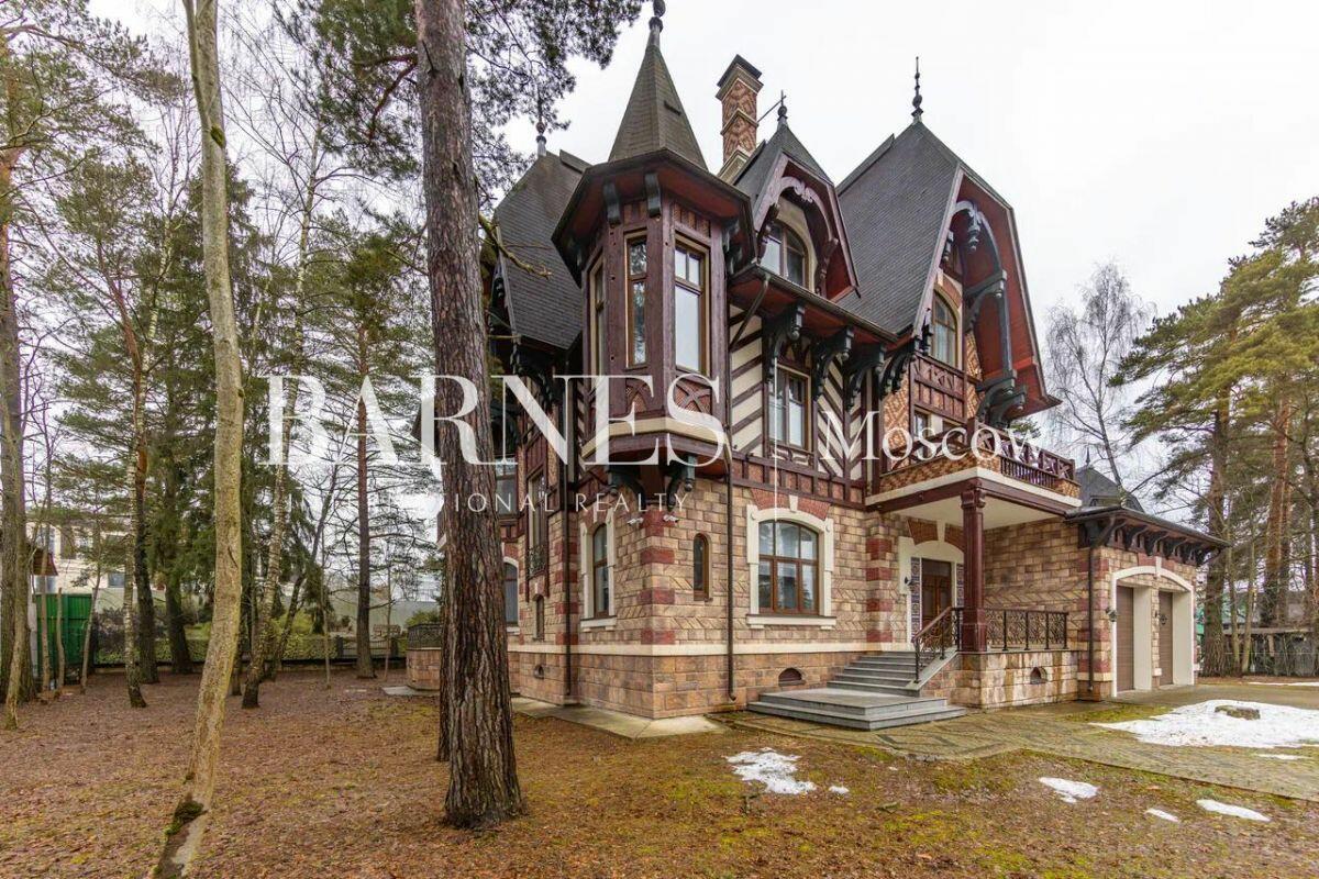 2-этажный коттедж 639 м² с отделкой