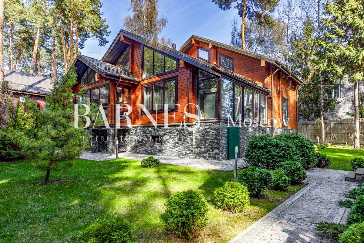 2-этажный коттедж 473.3 м² с отделкой