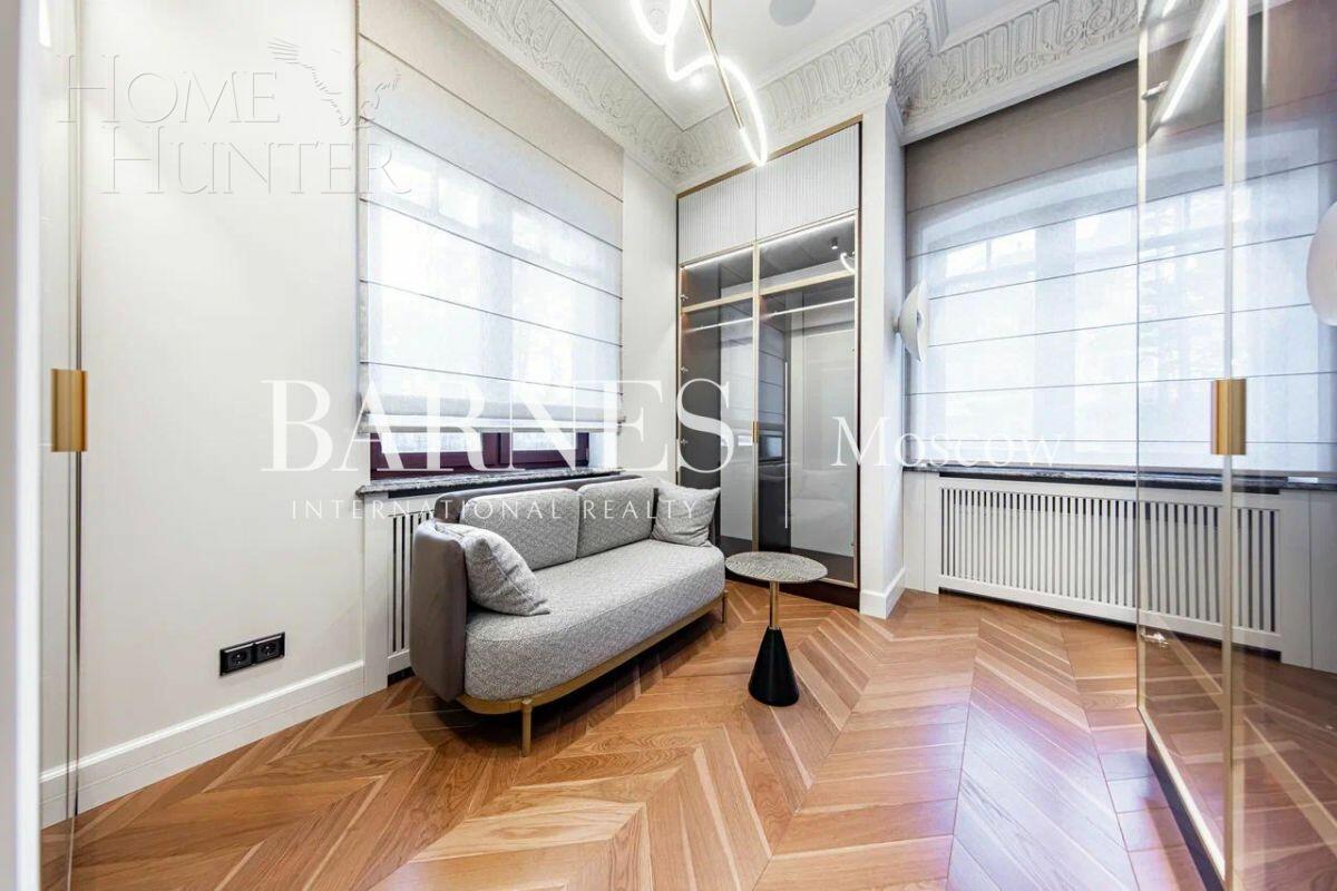 2-этажный коттедж 702 м² с отделкой