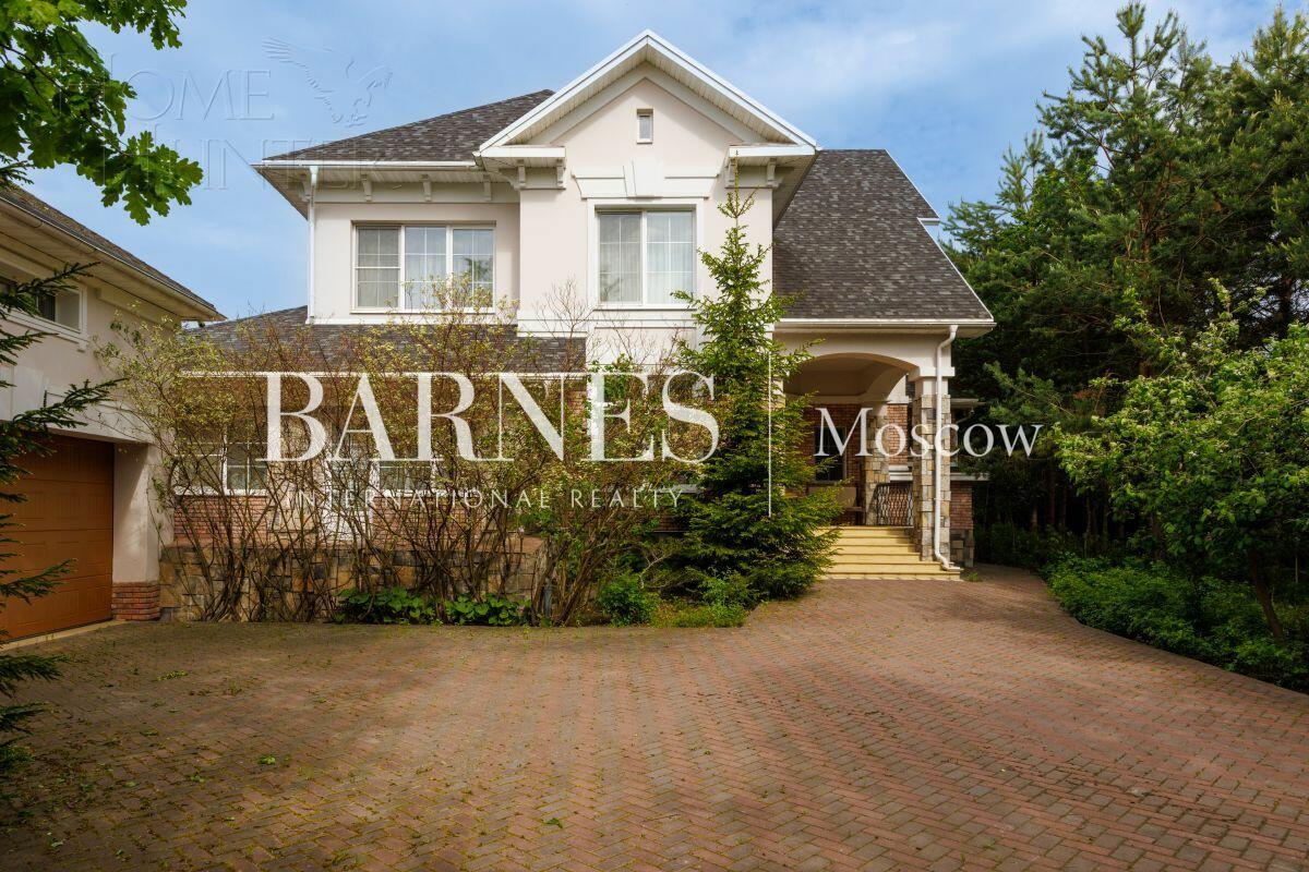 2-этажный коттедж 1 200 м² с отделкой