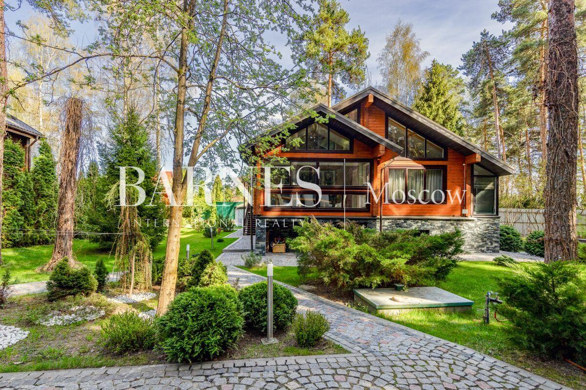 2-этажный коттедж 473.3 м² с отделкой