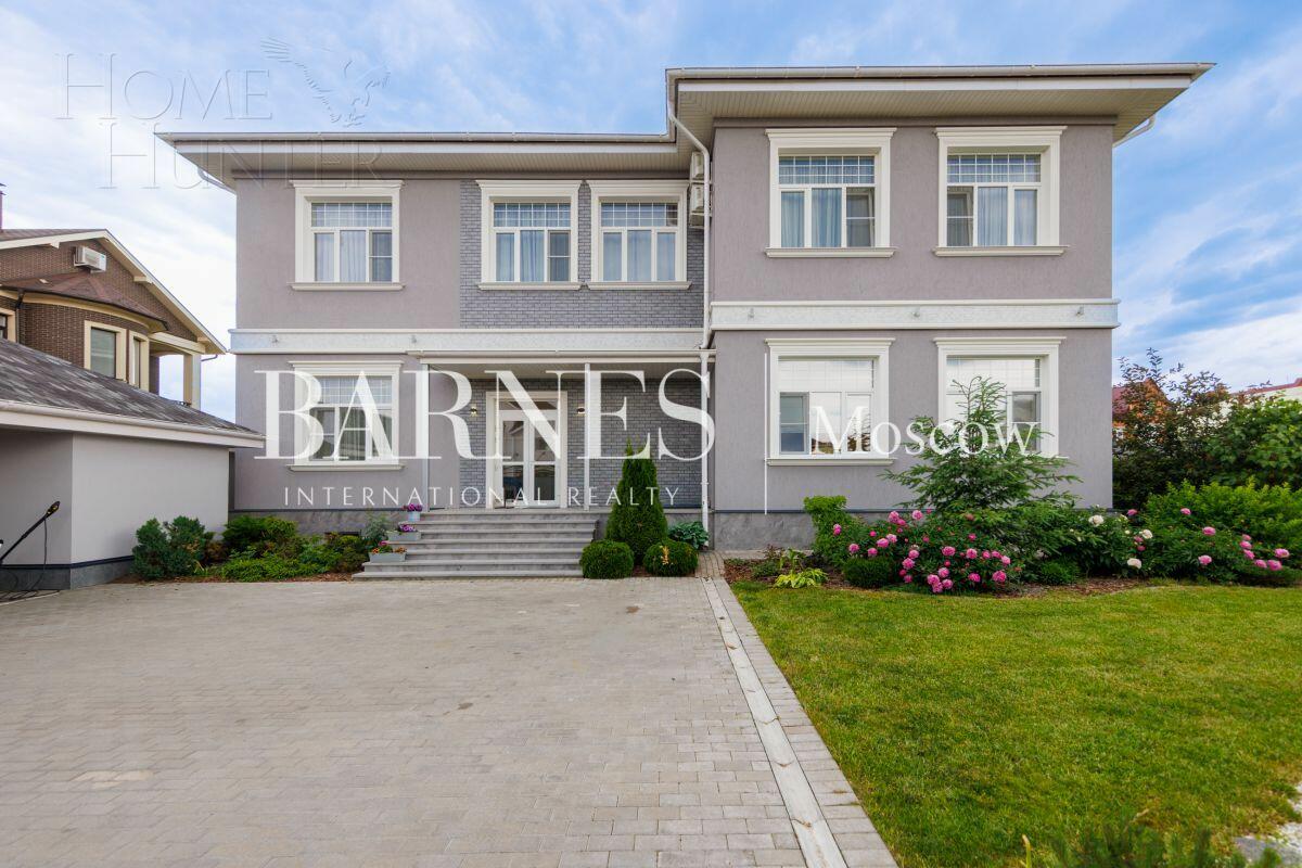 2-этажный коттедж 820 м² с отделкой