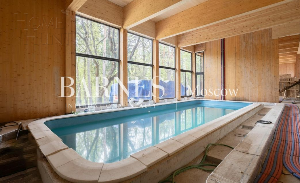 2-этажный коттедж 1 050 м² без отделки