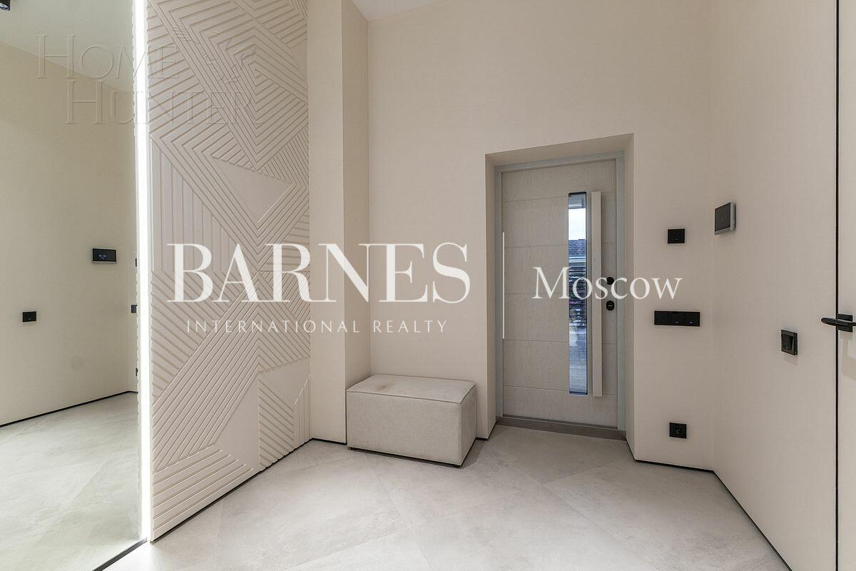 2-этажный коттедж 300 м² с отделкой