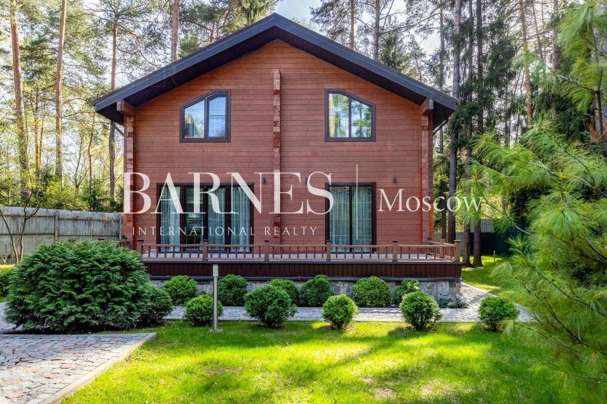 2-этажный коттедж 473.3 м² с отделкой