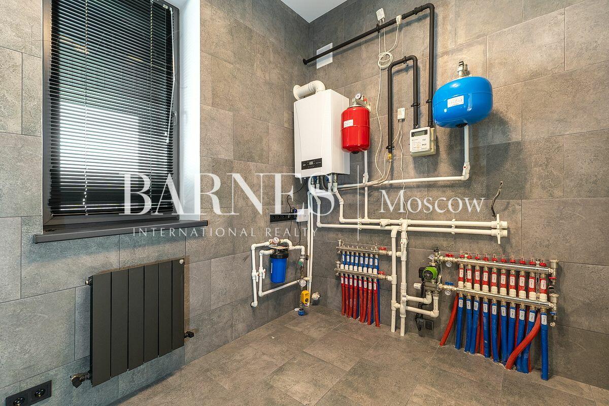 2-этажный коттедж 300 м² с отделкой