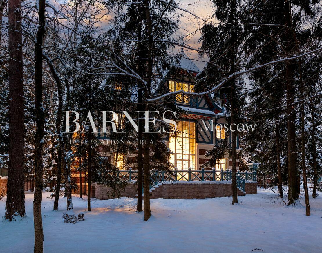 2-этажный коттедж 687 м² с отделкой