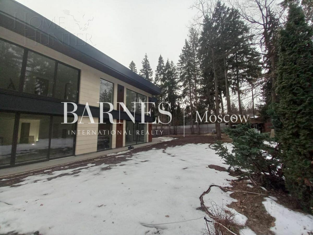 2-этажный коттедж 1 596 м² без отделки