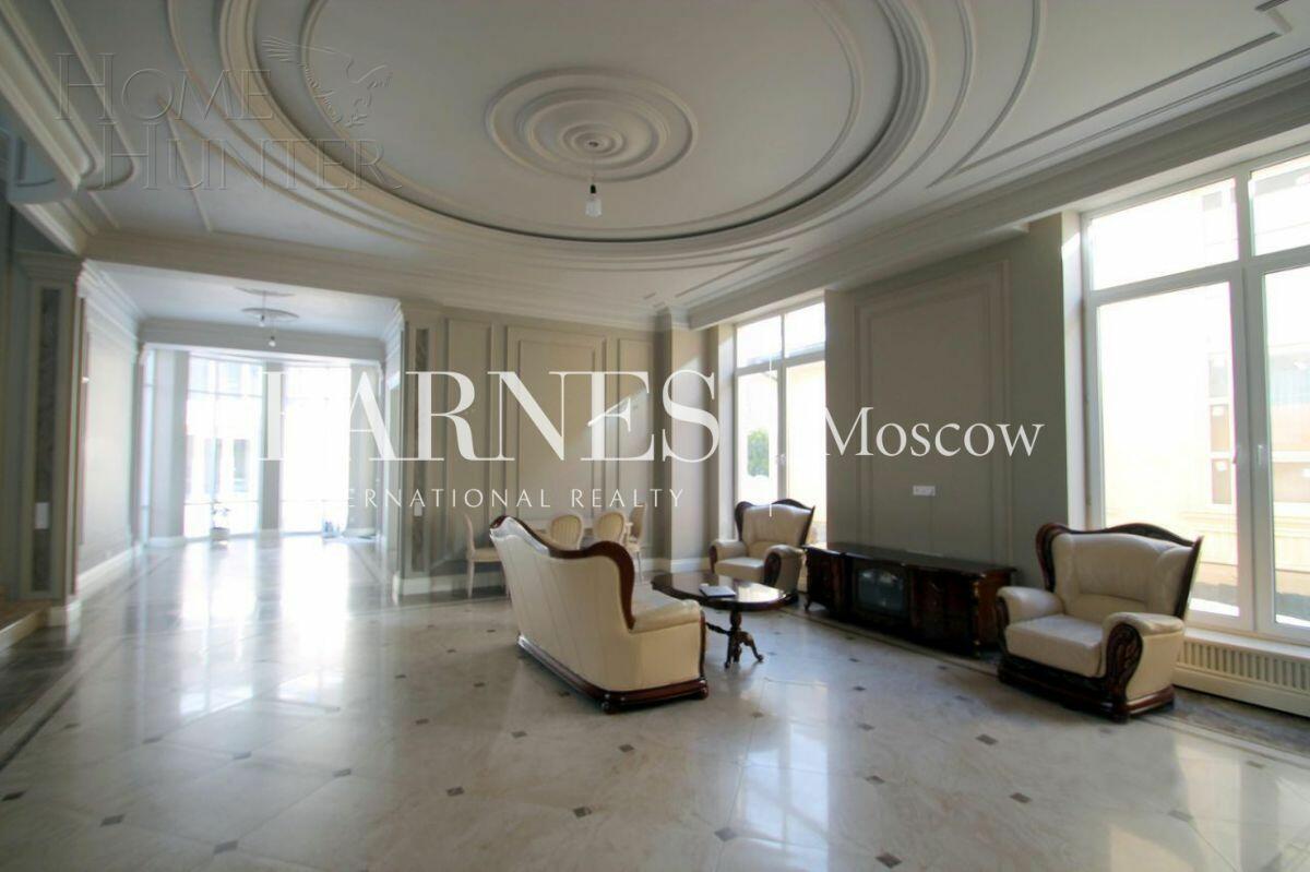 2-этажный коттедж 876 м² с отделкой