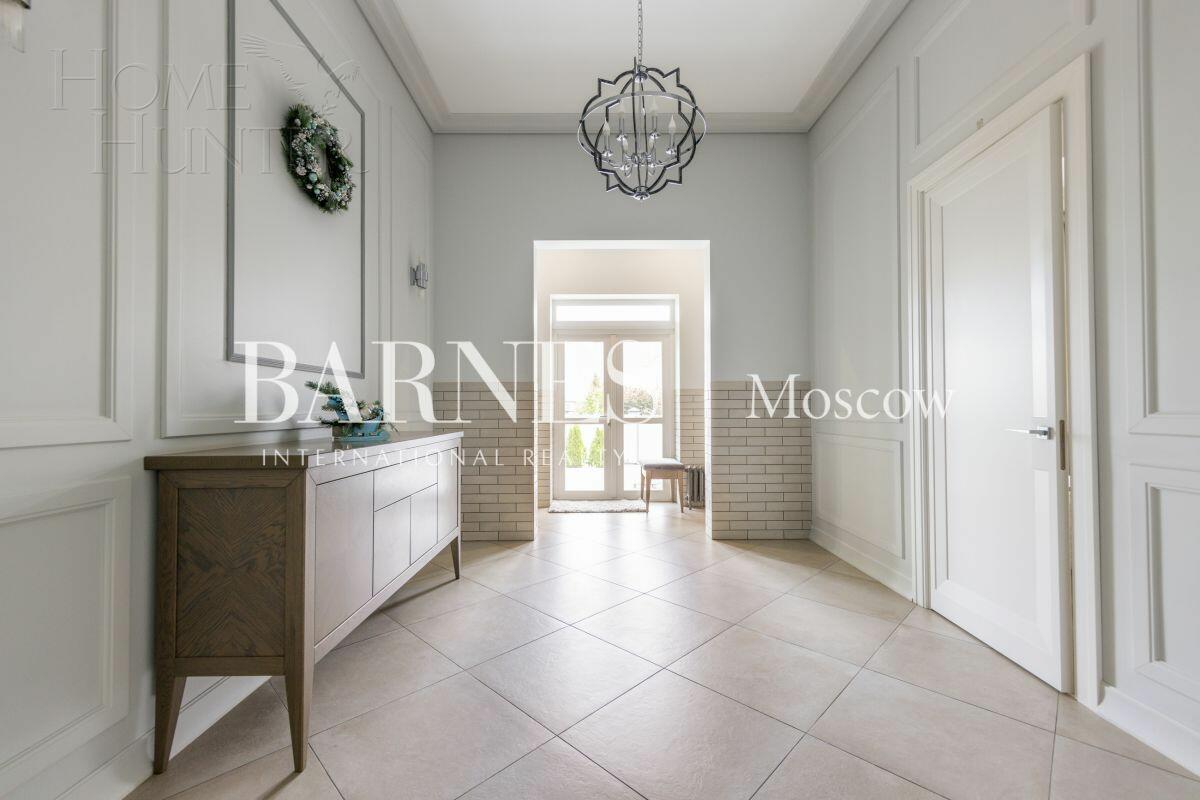 2-этажный коттедж 820 м² с отделкой