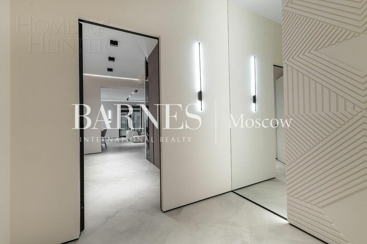 2-этажный коттедж 300 м² с отделкой