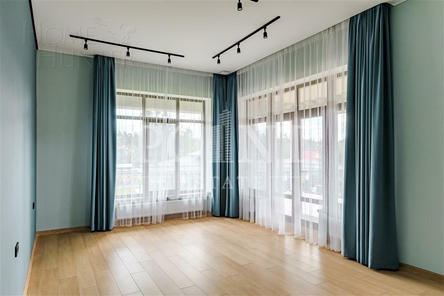 2-этажный коттедж 1 300 м² без отделки