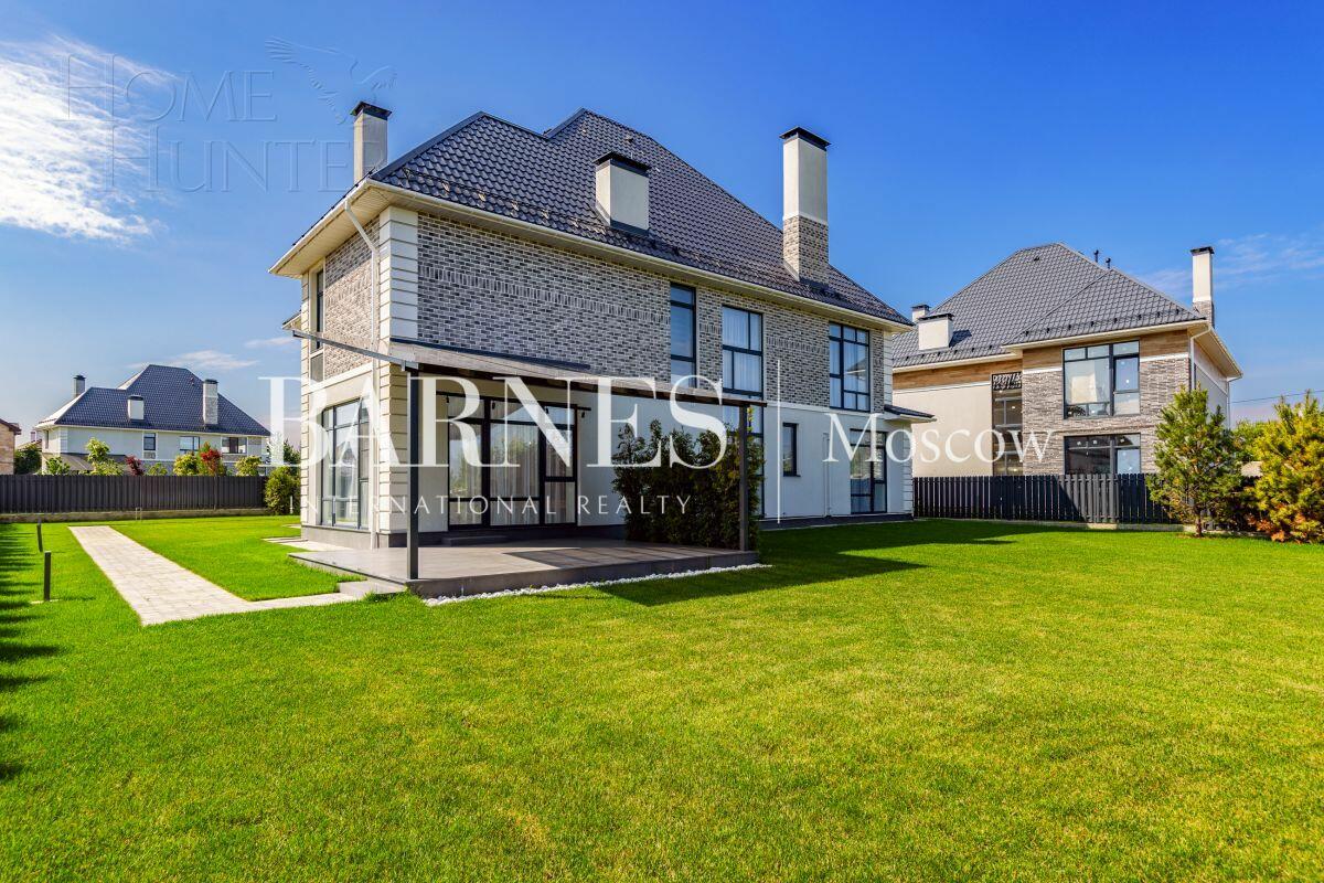 2-этажный коттедж 430 м² с отделкой