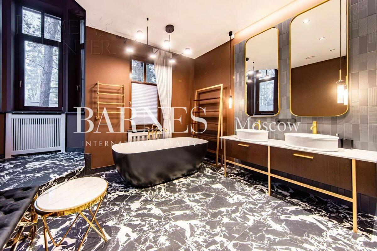 2-этажный коттедж 639 м² с отделкой