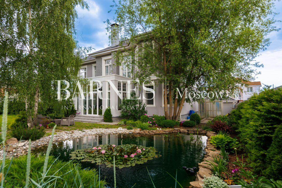 2-этажный коттедж 820 м² с отделкой