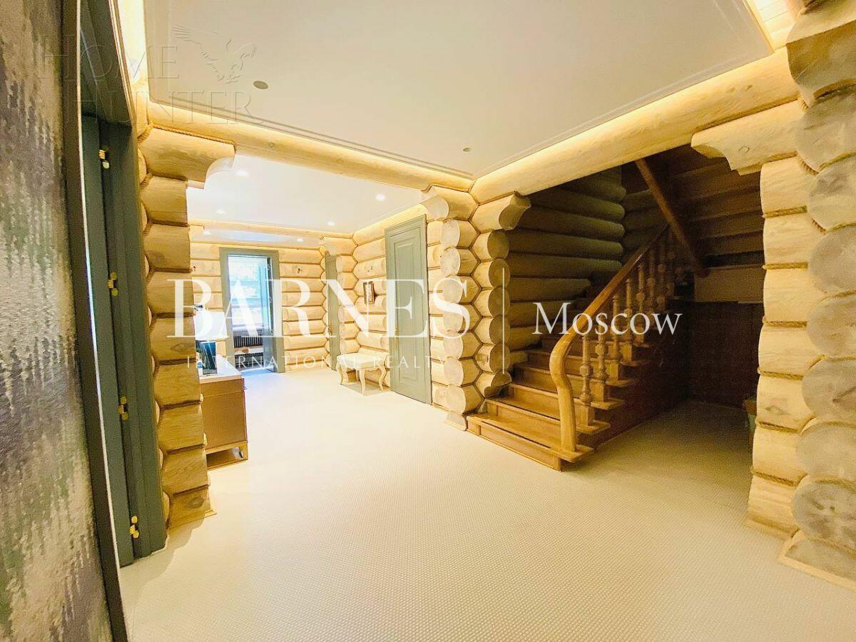 2-этажный коттедж 650 м² с отделкой