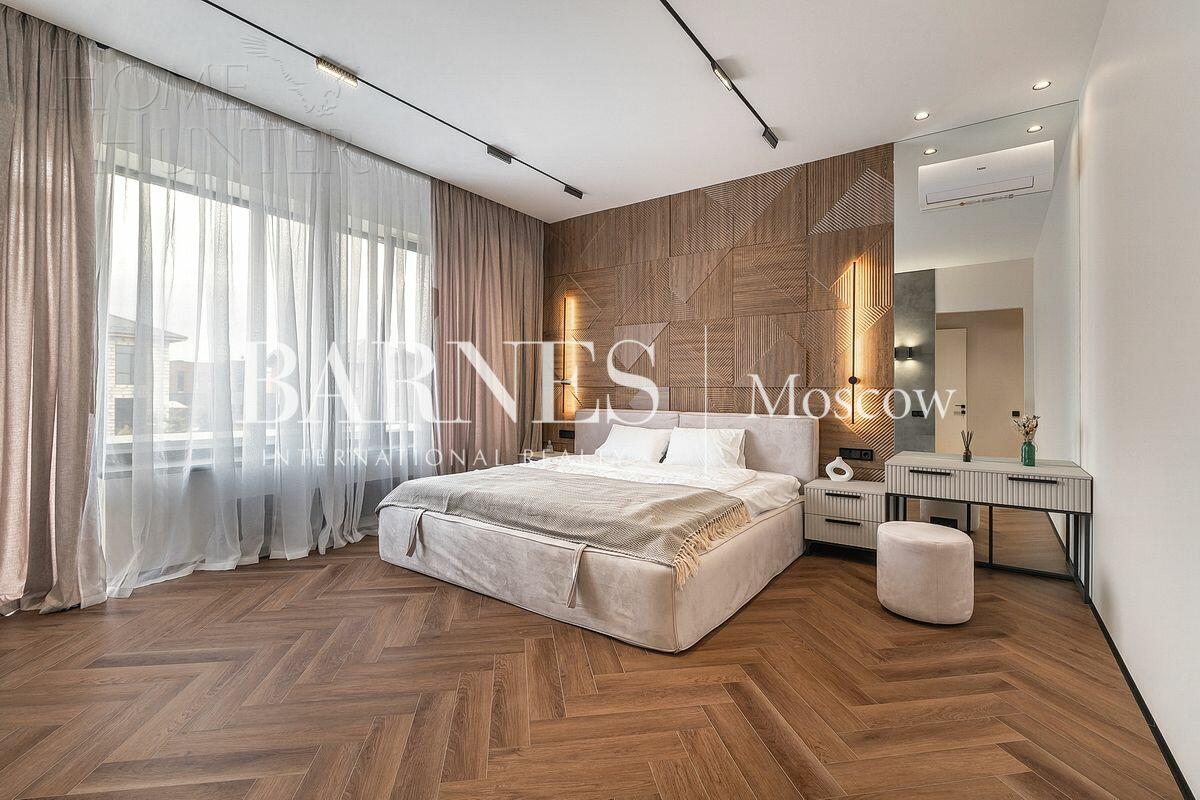 2-этажный коттедж 300 м² с отделкой