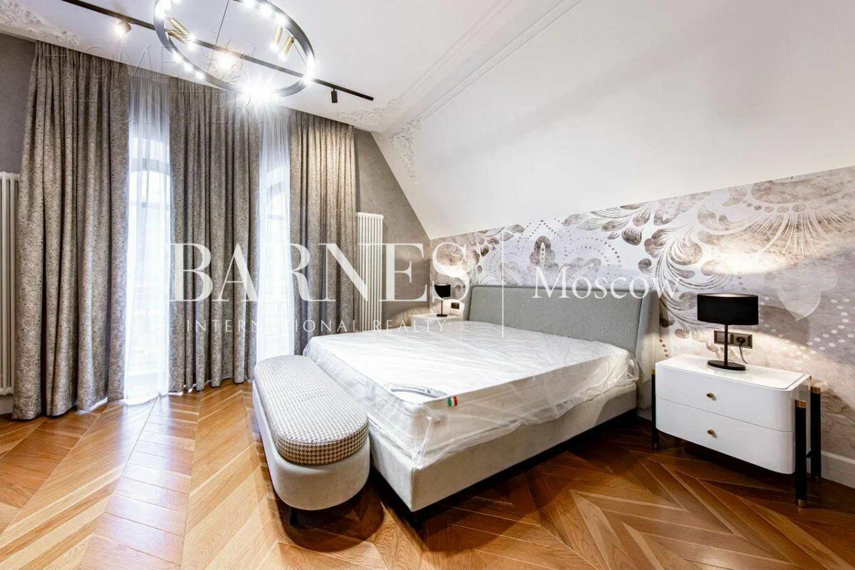 2-этажный коттедж 702 м² с отделкой