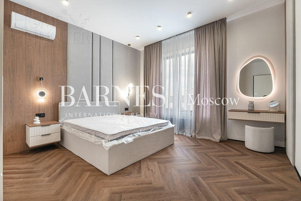 2-этажный коттедж 300 м² с отделкой