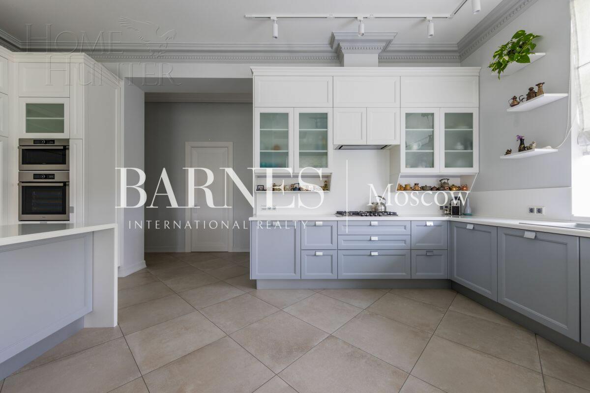 2-этажный коттедж 820 м² с отделкой