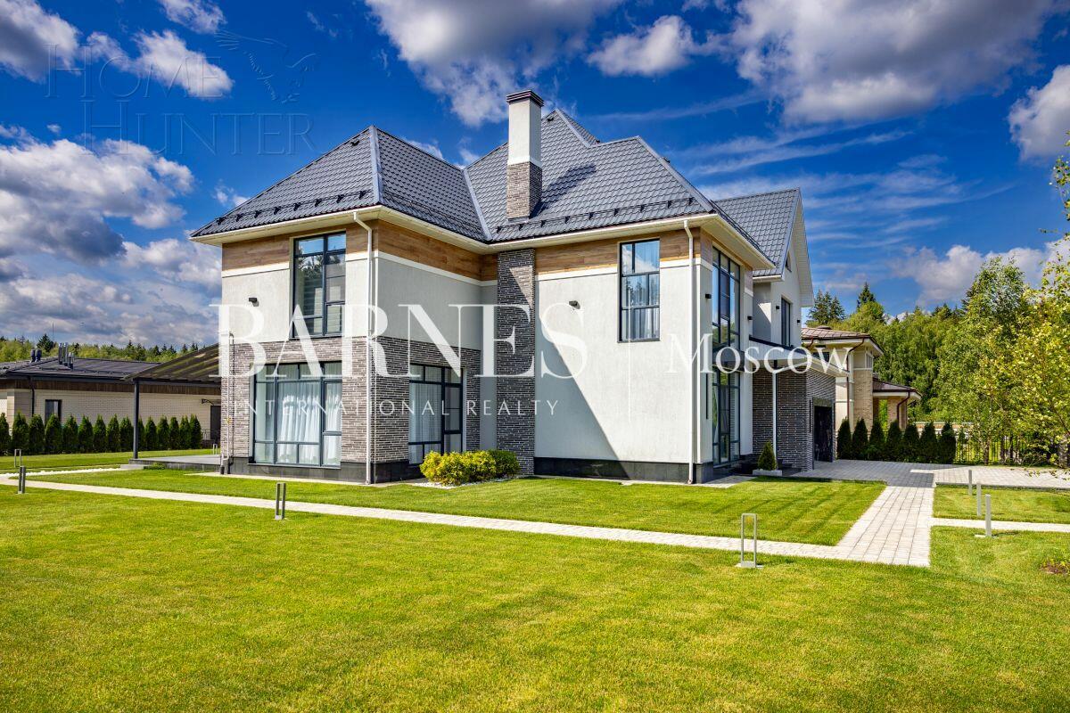 2-этажный коттедж 600 м² с отделкой