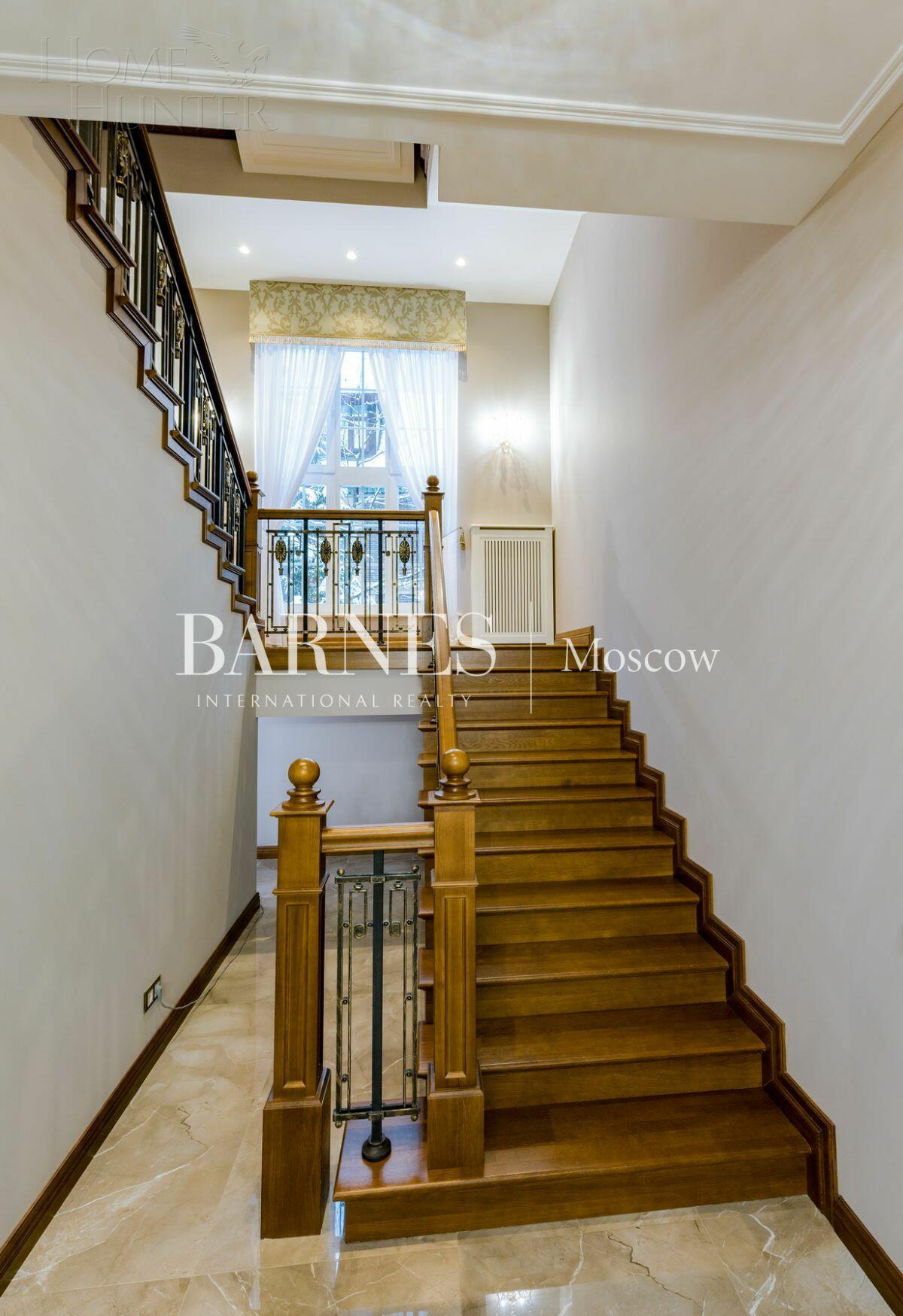 2-этажный коттедж 687 м² с отделкой