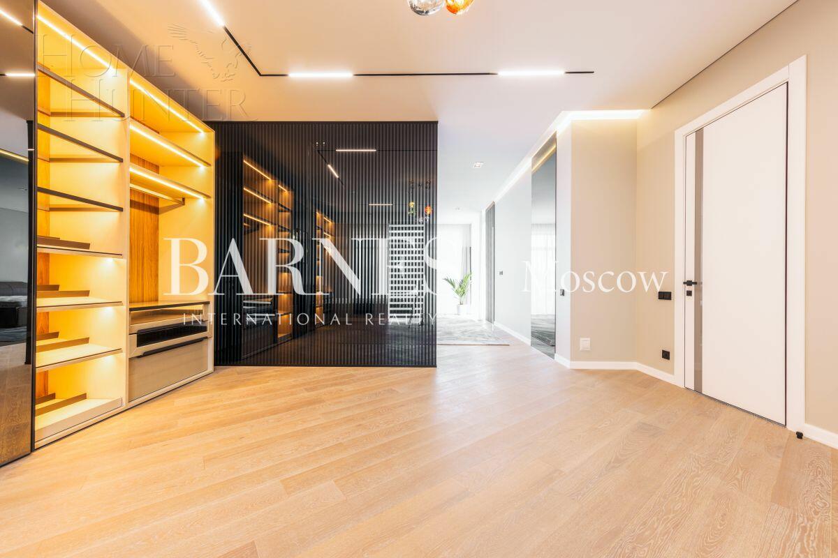 2-этажный коттедж 600 м² с отделкой