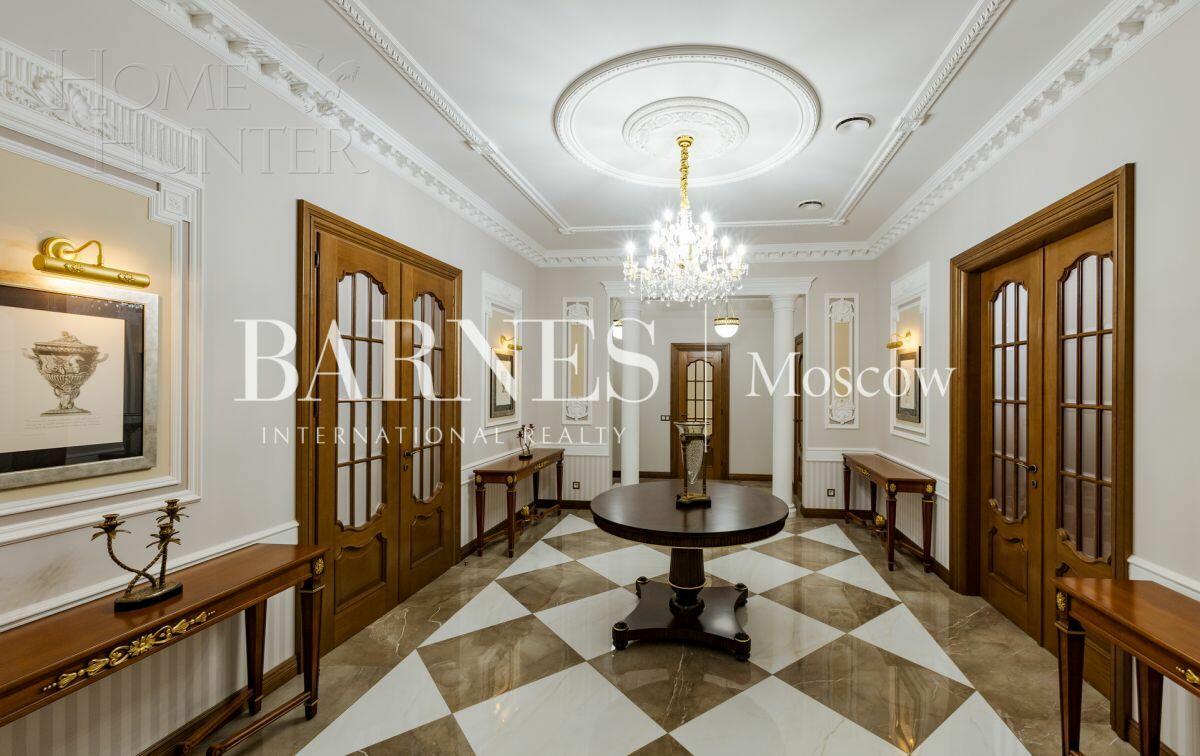 2-этажный коттедж 687 м² с отделкой