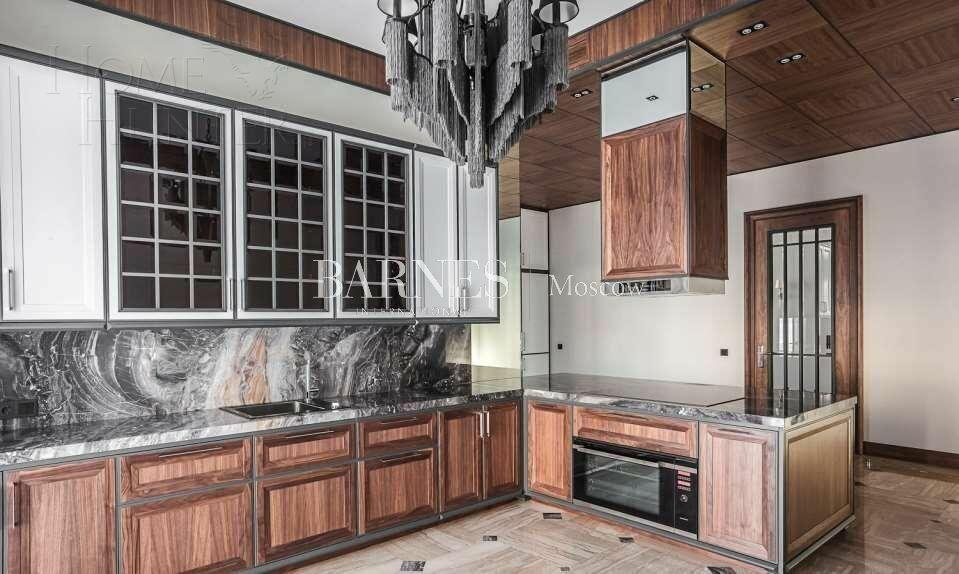 2-этажный коттедж 989.7 м² с отделкой