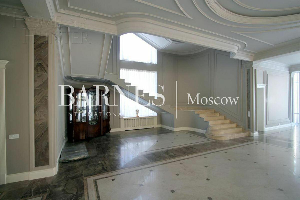 2-этажный коттедж 876 м² с отделкой