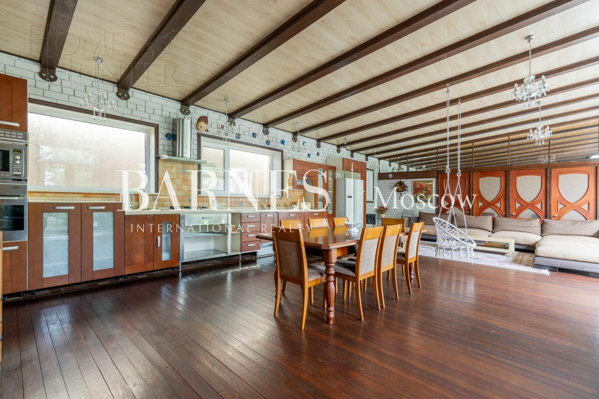 2-этажный коттедж 1 200 м² с отделкой