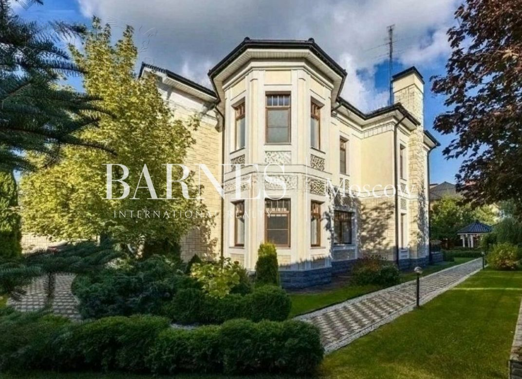 2-этажный коттедж 700 м² с отделкой