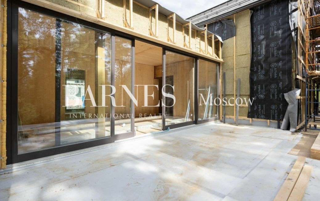 2-этажный коттедж 1 050 м² без отделки