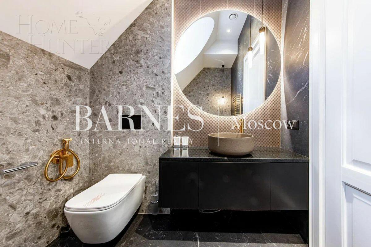 2-этажный коттедж 702 м² с отделкой