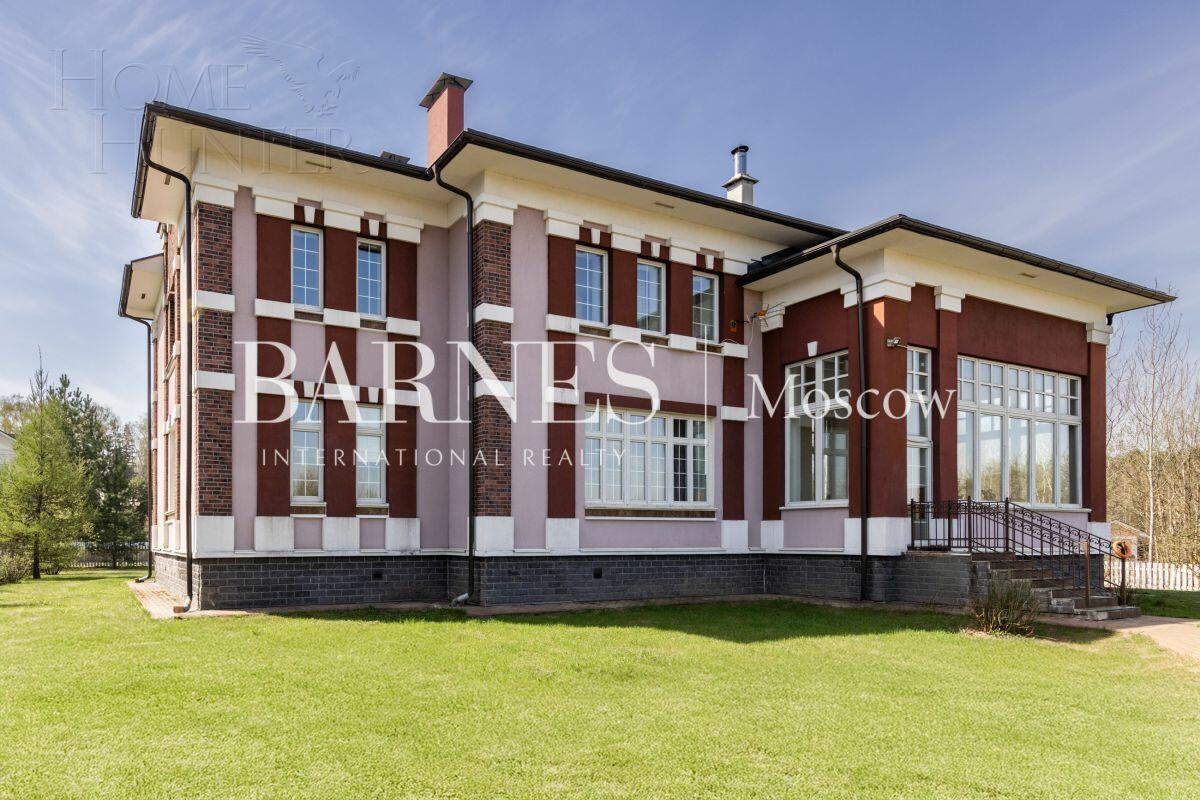 2-этажный коттедж 343.5 м² с отделкой