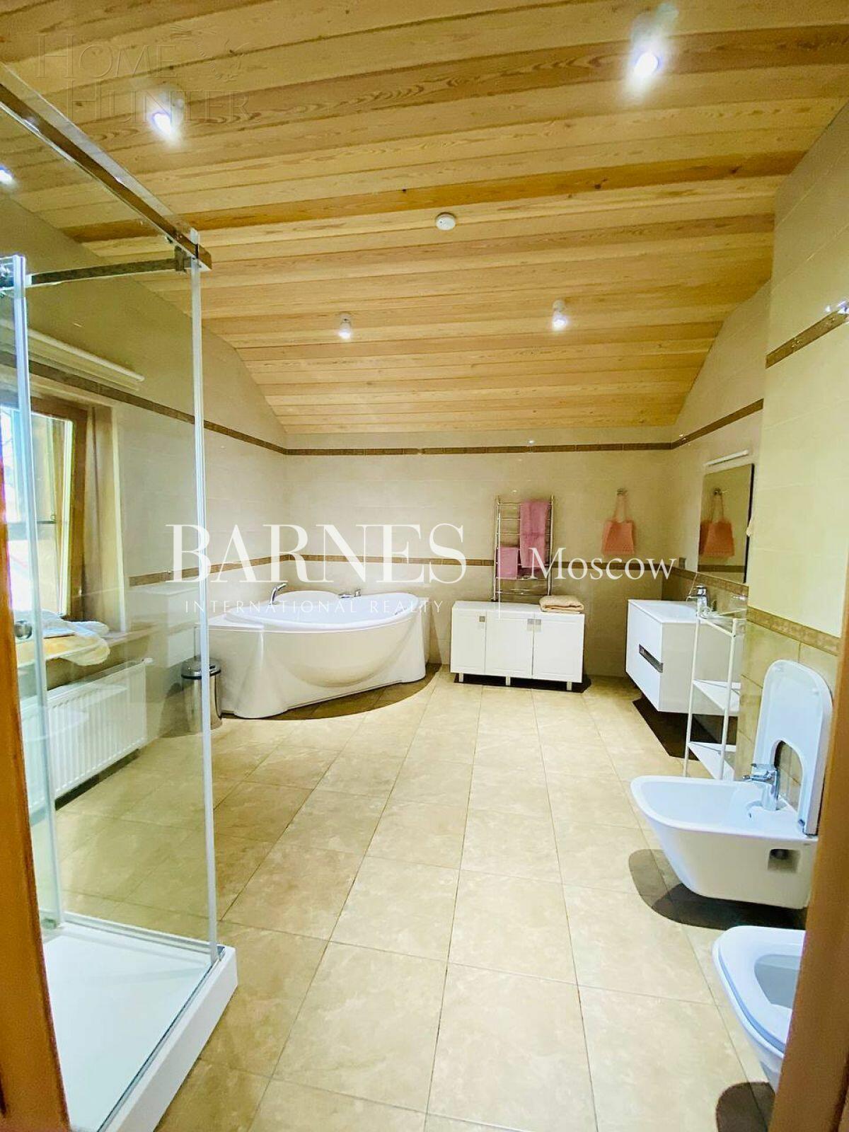 2-этажный коттедж 650 м² с отделкой