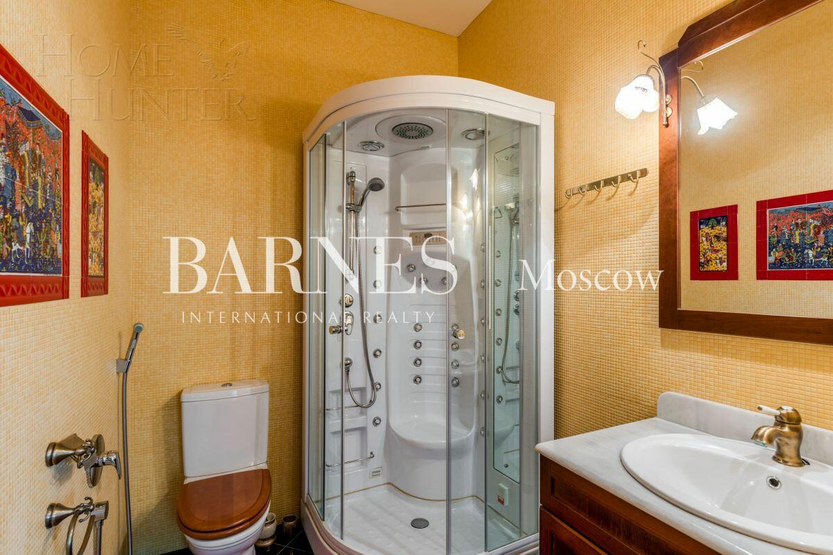 2-этажный коттедж 700 м² с отделкой