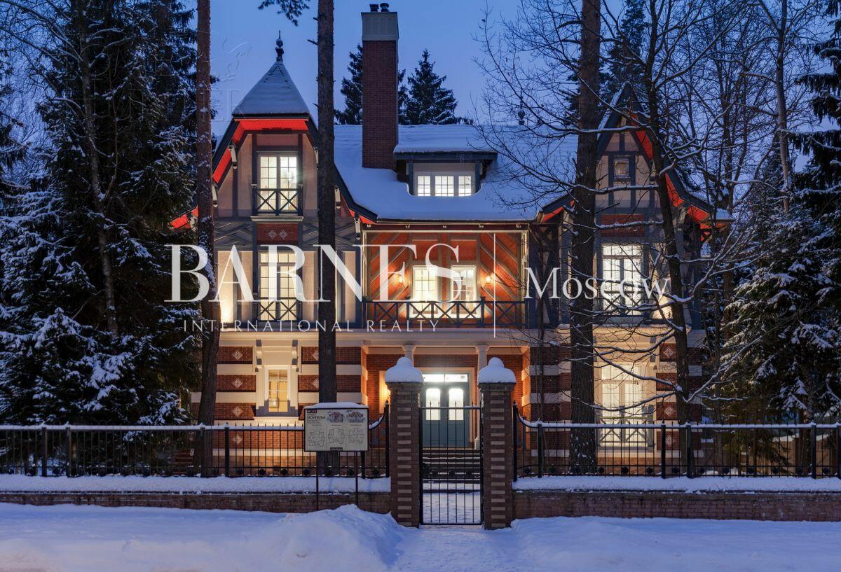 2-этажный коттедж 687 м² с отделкой