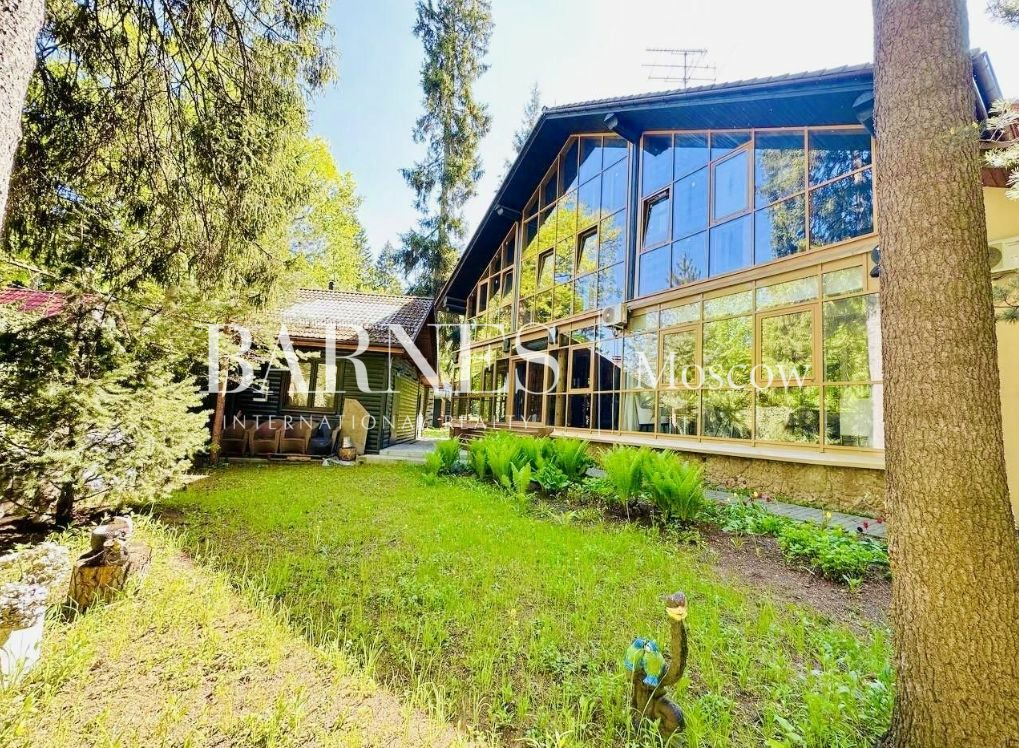 2-этажный коттедж 650 м² с отделкой