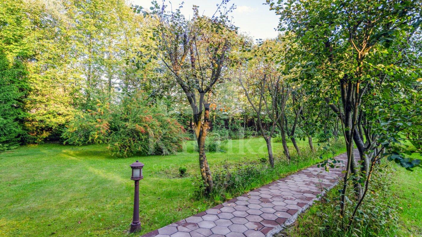 3-этажный коттедж 500 м² с отделкой